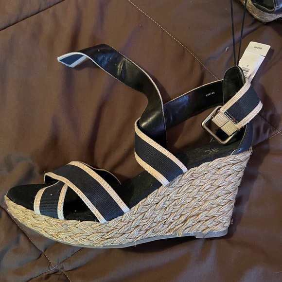 Gap navy & cream strappy wicker platform sandals size 8 NWT - Picture 2 of 4